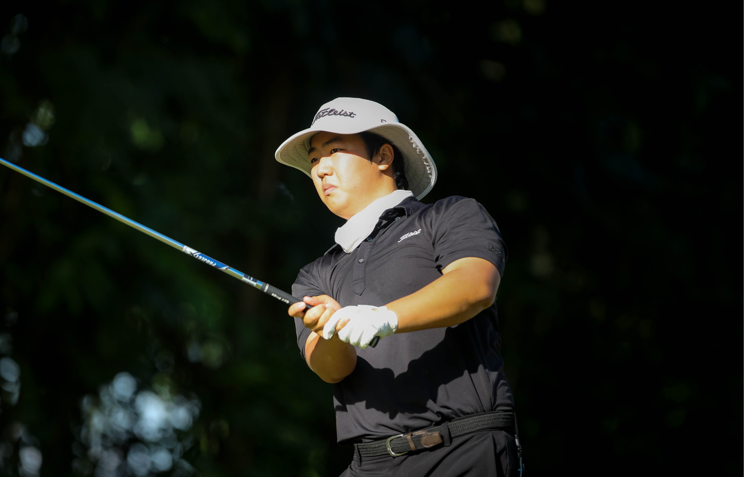 Ha, Jahns blaze through heat to tie for lead as Chan slips