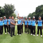sen. estrada -vp of wack wack golf nd country club presented the memorial trophy to south team