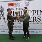 champion of 2017 ictsi Phil masters,villamor,clyde mondilla recived the awrds and trophy by ltgen edgar r.fallorina,afp commanding general,paf