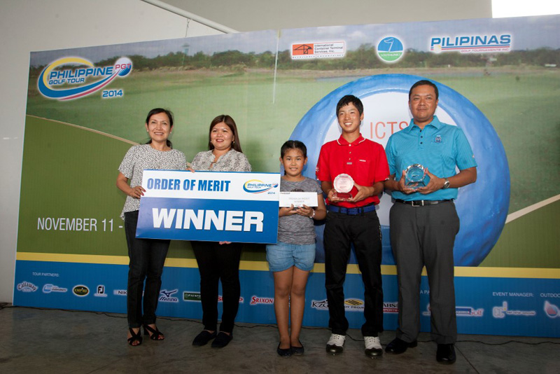 the awrdee of year end best course southwoods,best amateur katsuragawa,and order of merit winner tony lascuna in behalf of received by cheryl alferez(wife) and shanryl antonette lascuna(daughter)