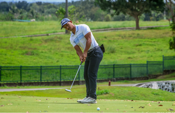 Monsalve embraces carefree approach, grabs 3-shot lead with 71 Monsalve embraces carefree approach, grabs 3-shot lead with 71