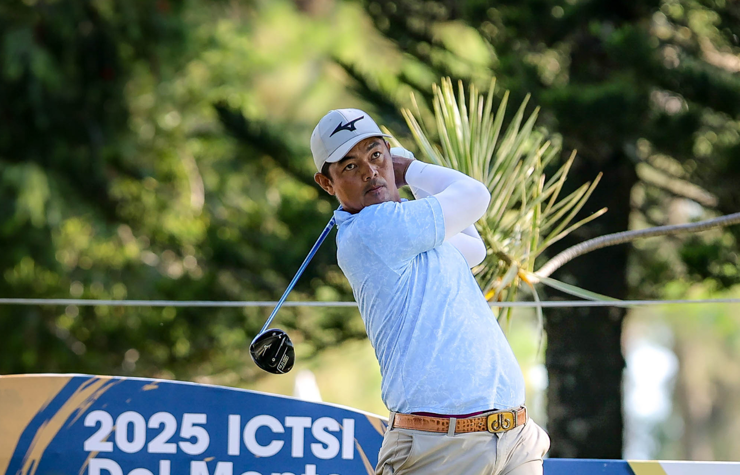 Bibat breaks out with scorching 65, grabs Del Monte lead