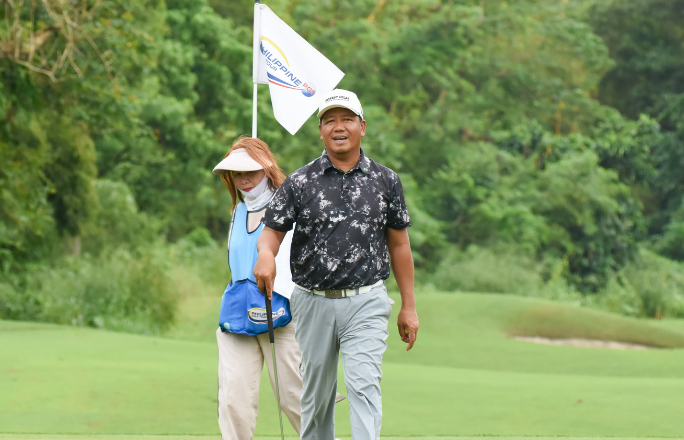 Garalde stuns Concepcion in rain-soaked masterclass; Que cruises