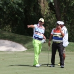 angelo que pointing his line to jay bayron in hole 11