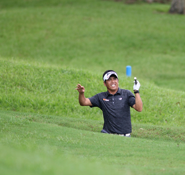 A superb bunker shot is enough to keep Jay Bayron in hunt for a third straight crown